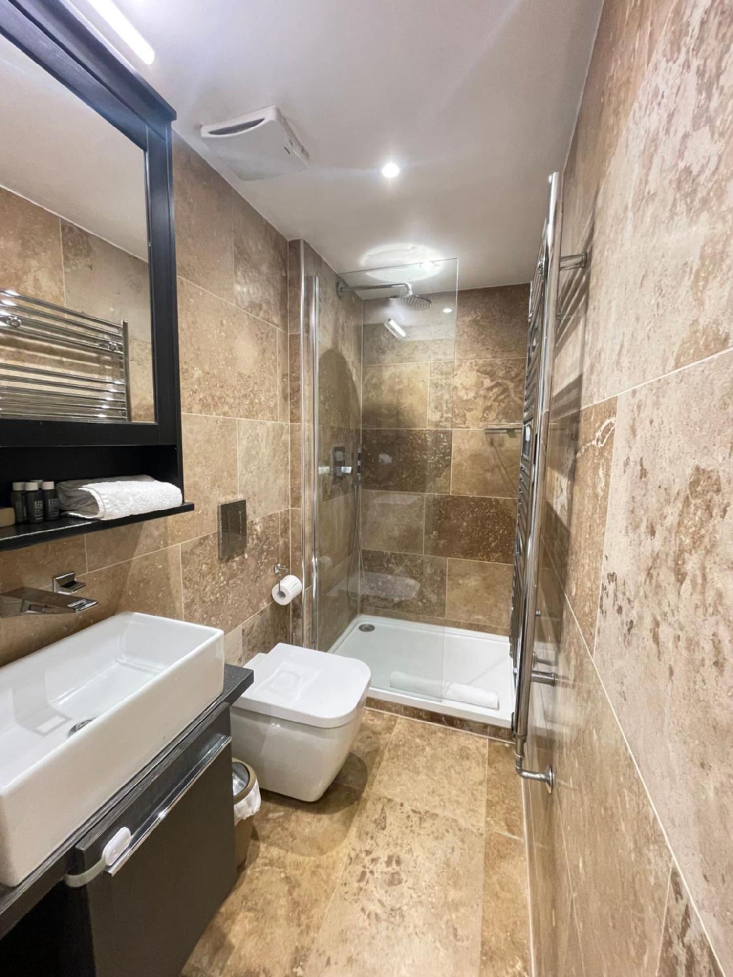Gorgeous 2bd Flat With Patio - South Kensington! Apartamento Londres