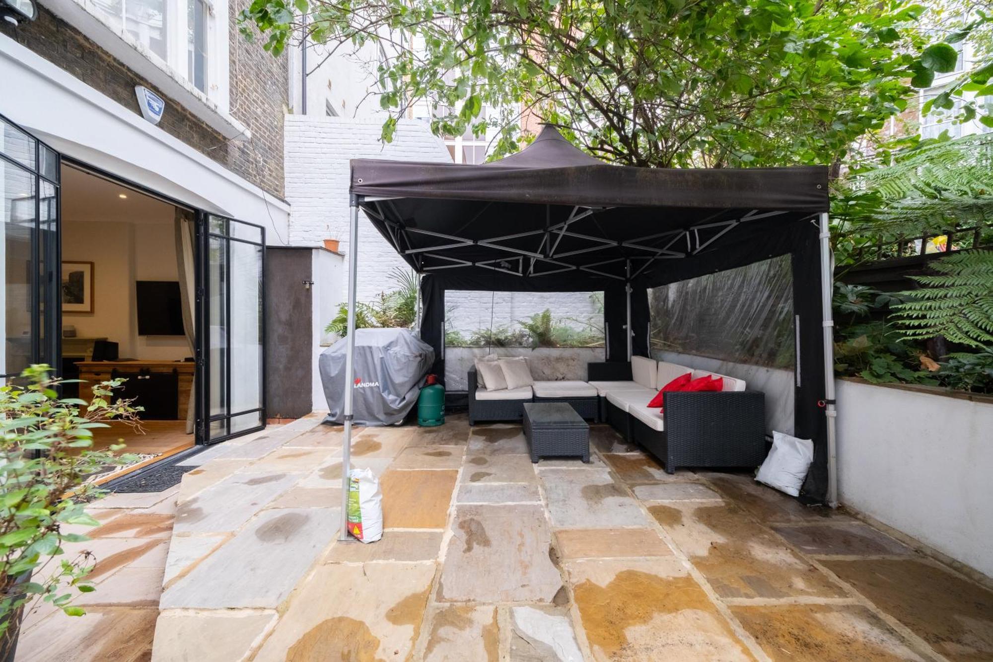Gorgeous 2bd Flat With Patio - South Kensington! Apartamento Londres