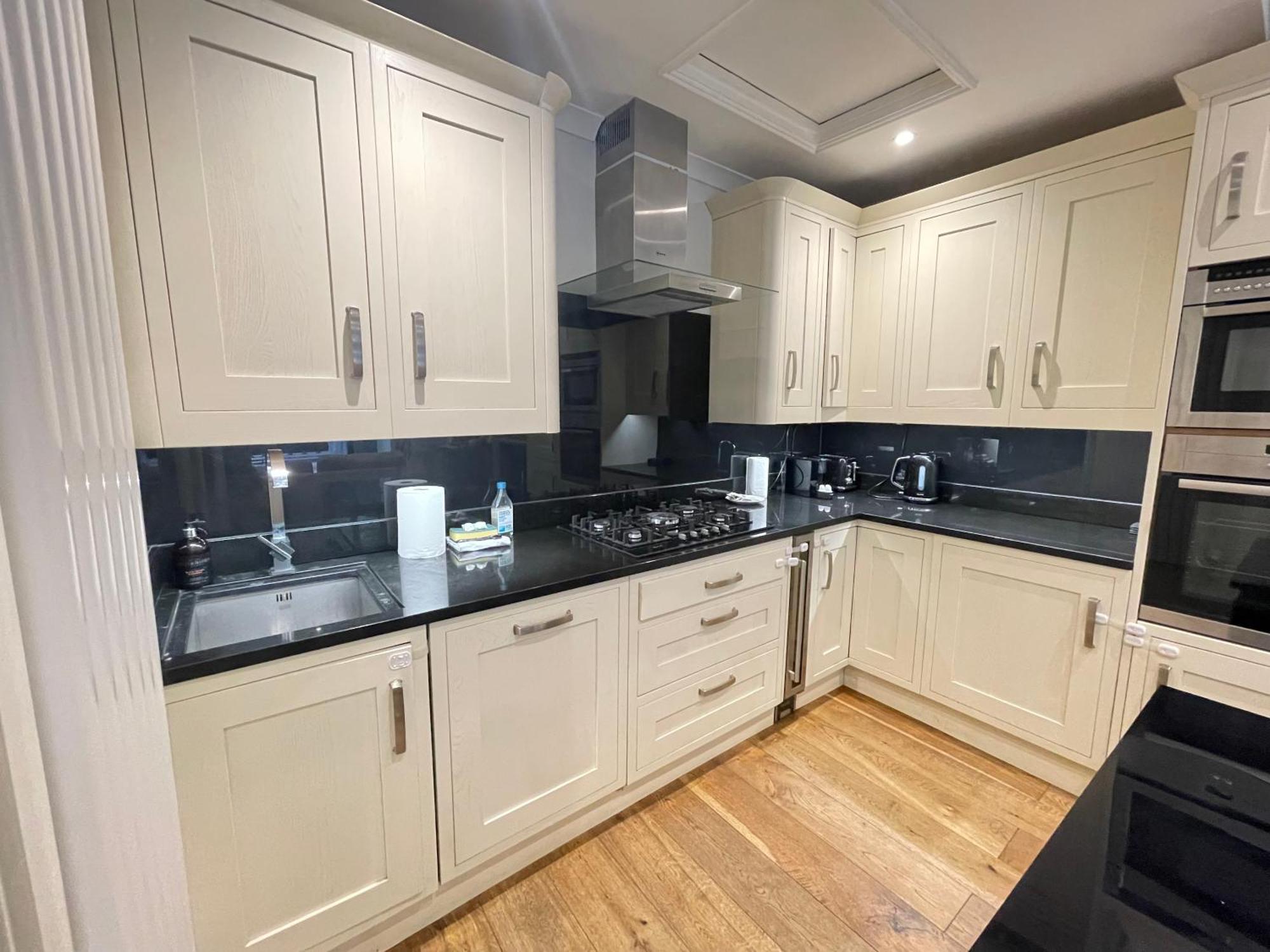 Apartamento Gorgeous 2bd Flat With Patio - South Kensington! Londres